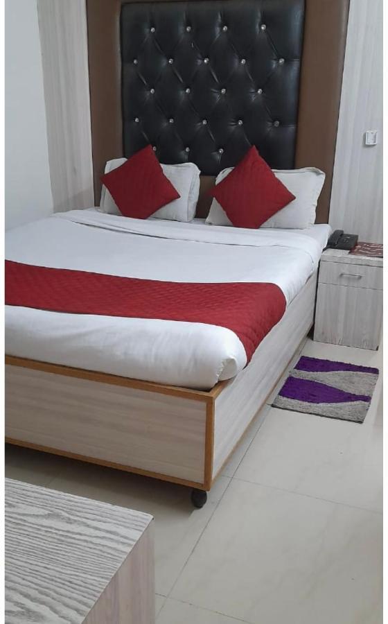 Hotel Star Palace - Near Karol Bagh Metro 德里 外观 照片