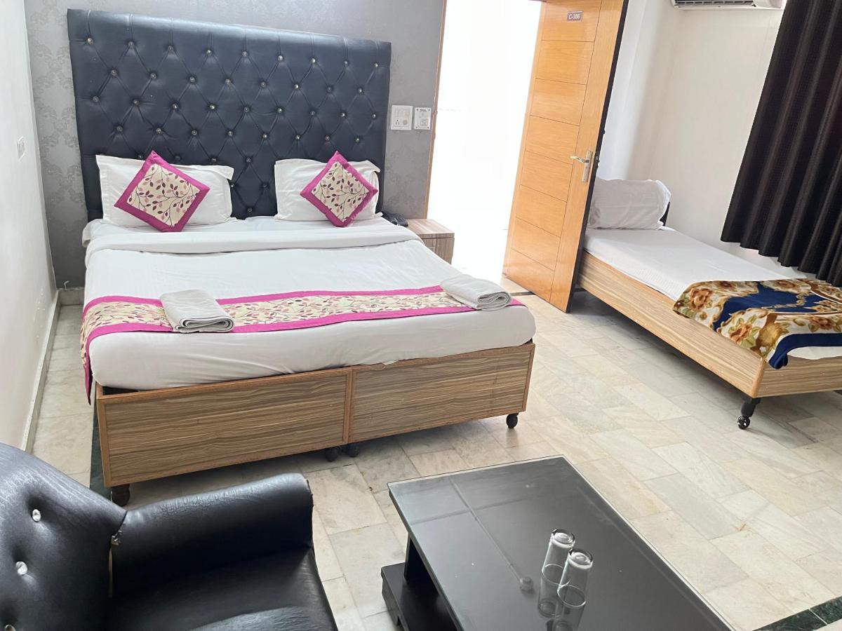 Hotel Star Palace - Near Karol Bagh Metro 德里 外观 照片