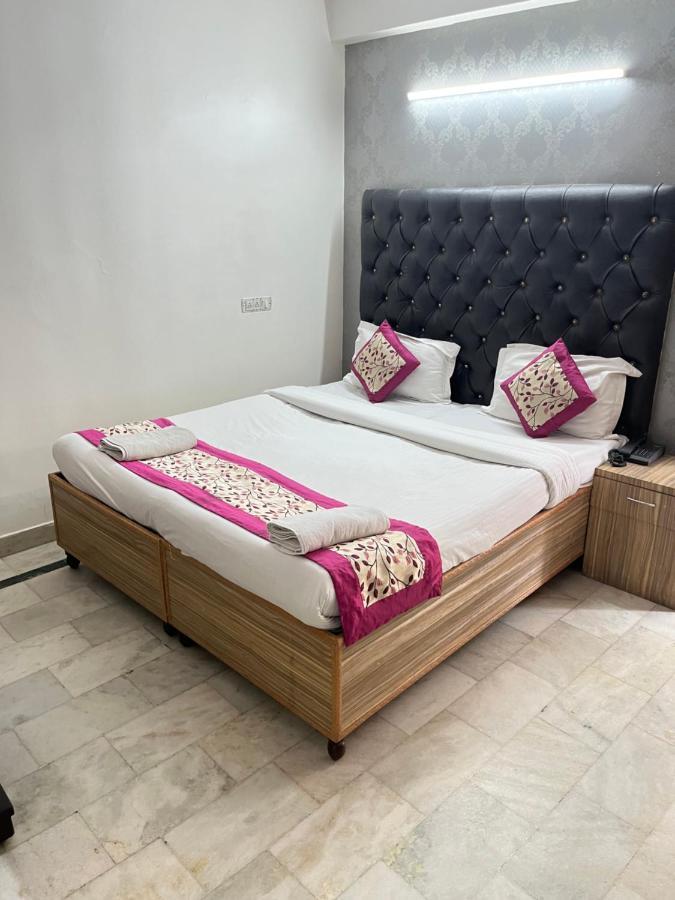 Hotel Star Palace - Near Karol Bagh Metro 德里 外观 照片